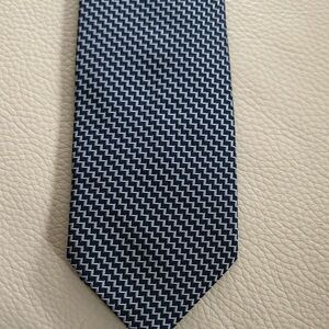 HERMES Men's Navy Zigzag Pattern Silk Tie - Unbranded